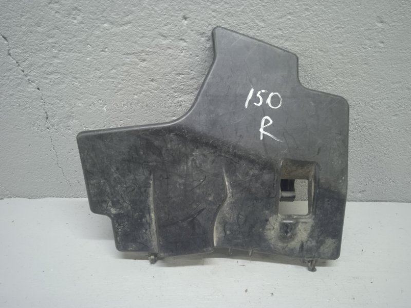 Дефлектор радиатора Toyota Corolla 150 правый (б/у)