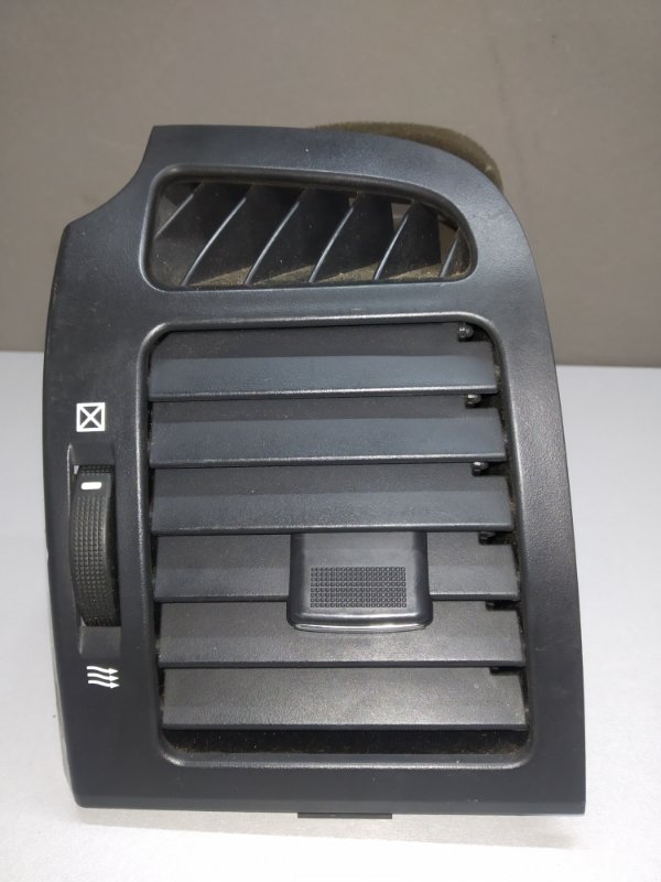 Дефлектор воздуха Chevrolet Captiva 2009 левый (б/у)