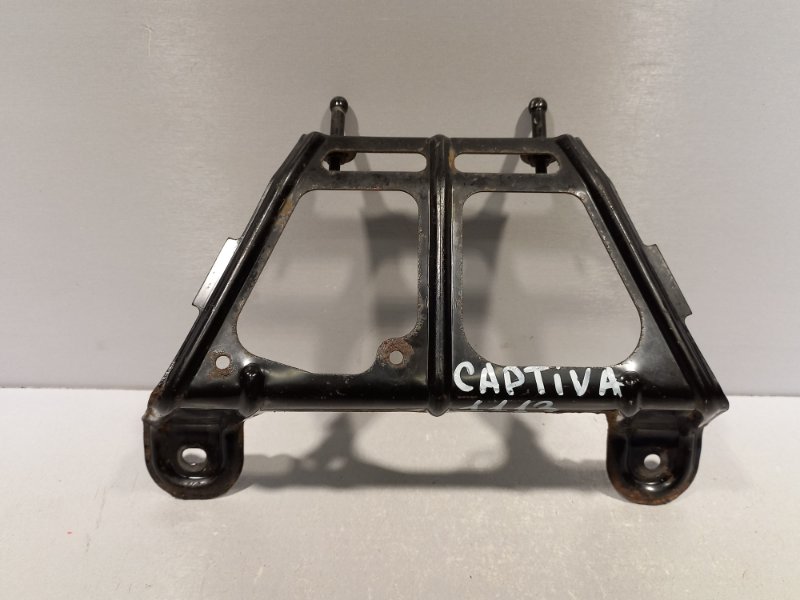 Кронштейн Chevrolet Captiva LE9 2014 (б/у)