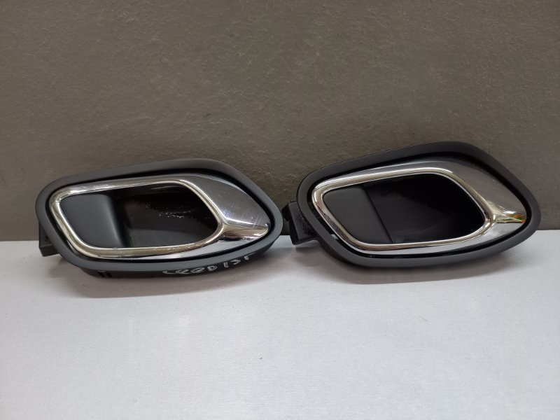 Ручка двери внутренняя Kia Ceed 2 2015 передняя правая (б/у)