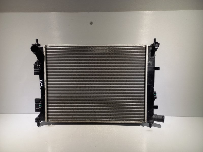 Радиатор охлаждения Hyundai Solaris ХЭТЧБЕК G4FA 2014 (б/у)