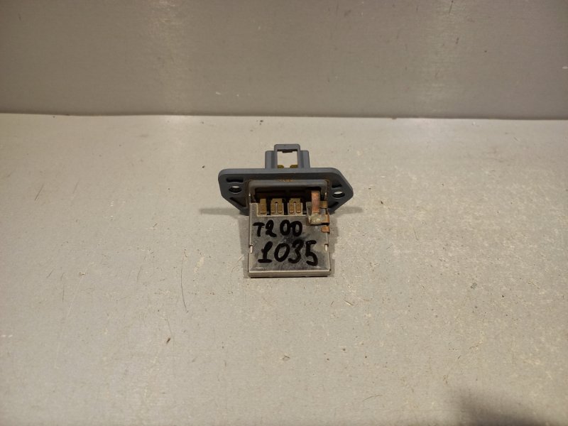 Резистор печки Chevrolet Aveo T200 F14S3 2005 (б/у)