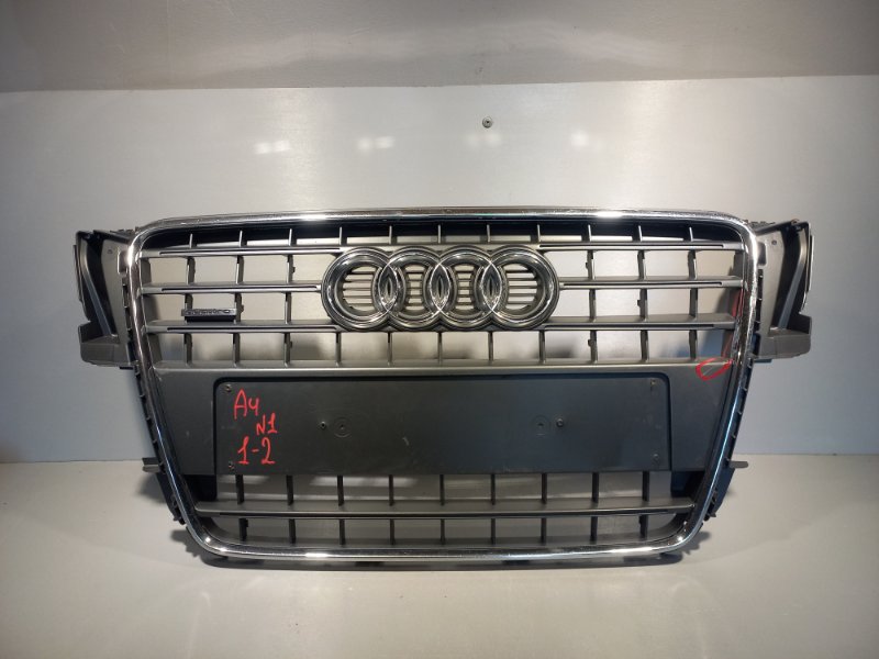 Решетка радиатора Audi A4 B8 2012 (б/у)