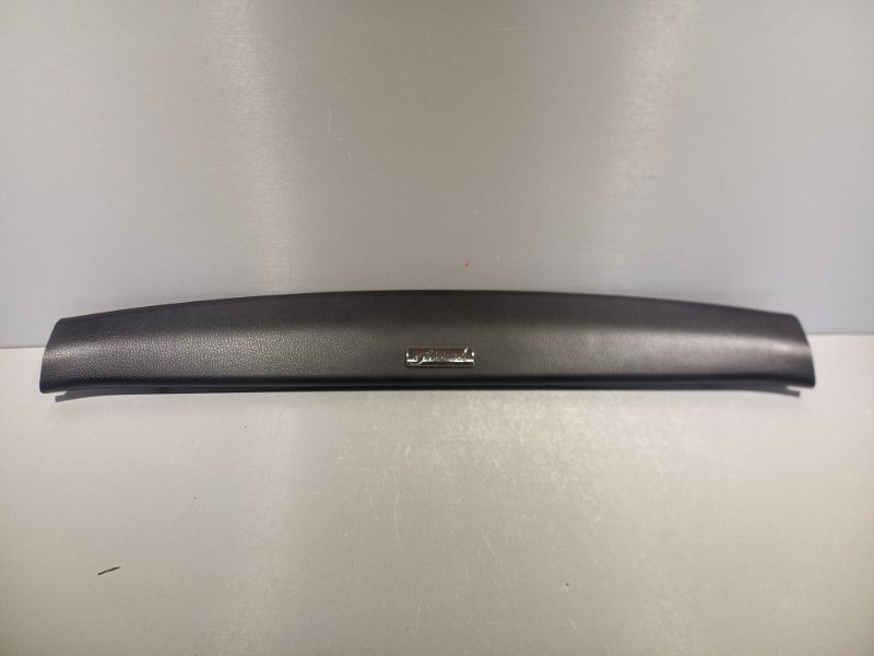 Обшивка крышки багажника Toyota Rav4 XA40 3ZR 2014 (б/у)