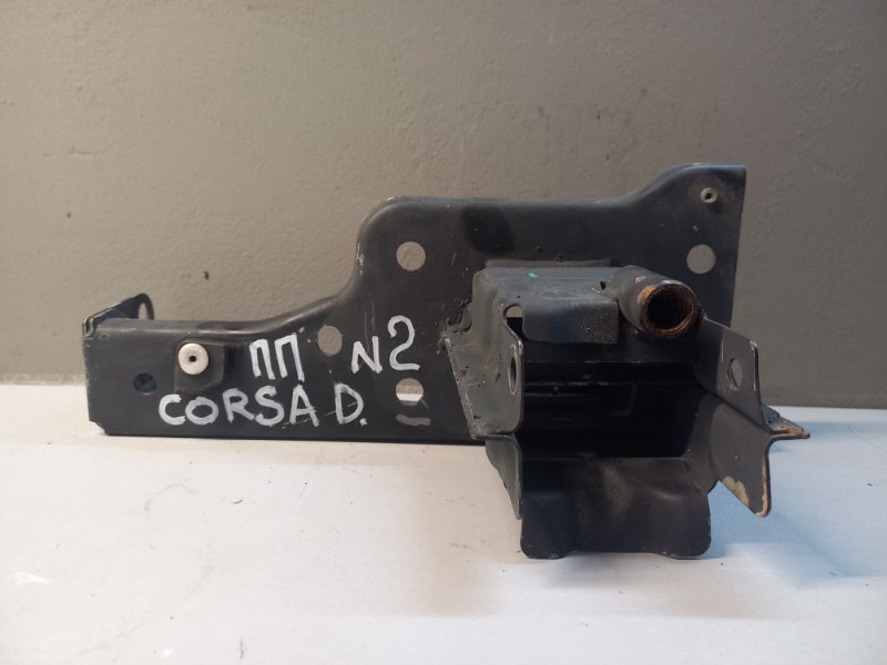 Кронштейн усилителя бампера Opel Corsa D передний правый (б/у)