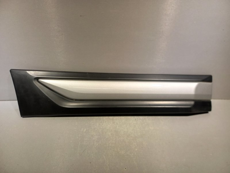 Молдинг на дверь Mitsubishi Outlander 3 4B11 2019 задний правый (б/у)