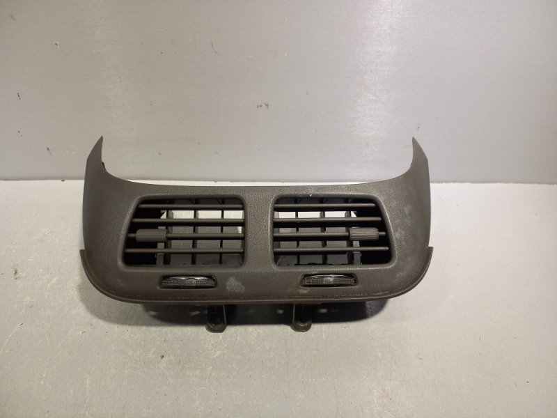 Дефлектор воздуха Chevrolet Cobalt B15D2 2013 (б/у)