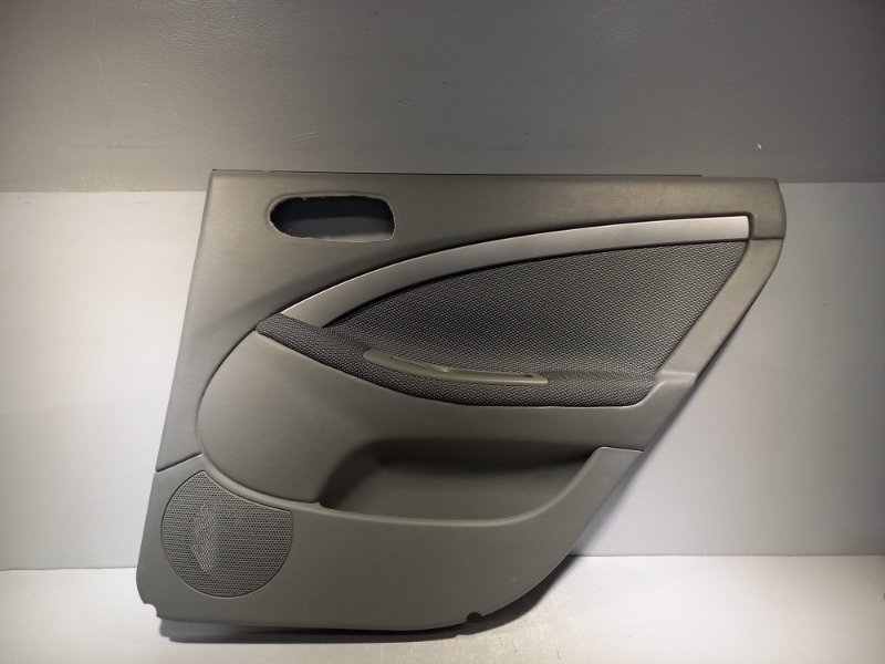 Обшивка двери Chevrolet Lacetti УНИВЕРСАЛ F16D3 2011 задняя правая (б/у)