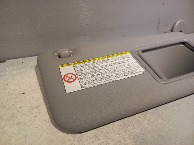 Козырек солнцезащитный правый RAV4 2008 XA30 1AZFE