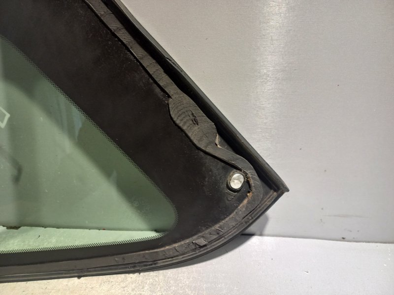 ФОРТОЧКА задняя левая RAV4 2008 XA30 1AZFE ФОРТОЧКА задняя левая RAV4 2008 XA30 1AZFE