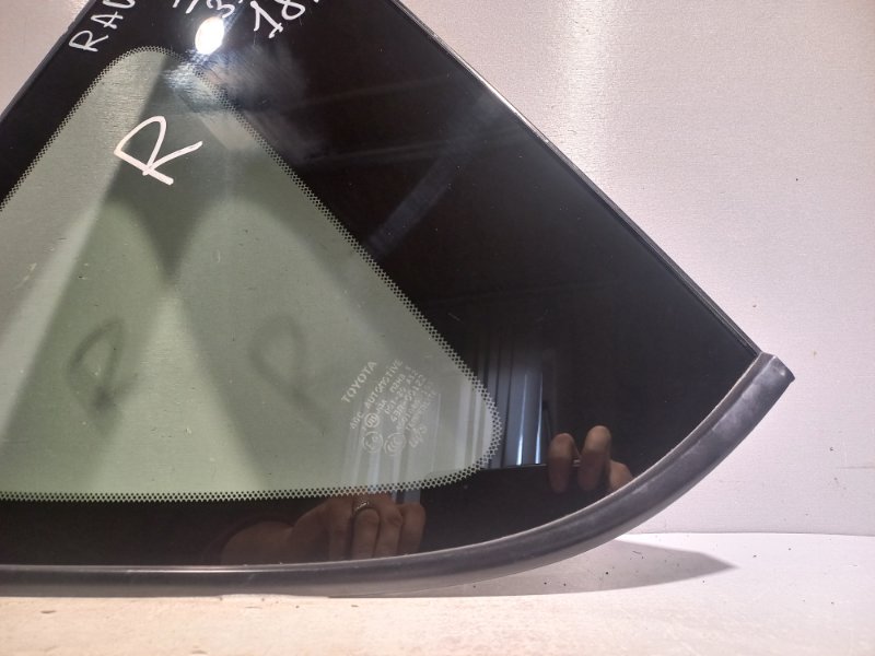 ФОРТОЧКА задняя правая RAV4 2008 XA30 1AZFE ФОРТОЧКА задняя правая RAV4 2008 XA30 1AZFE