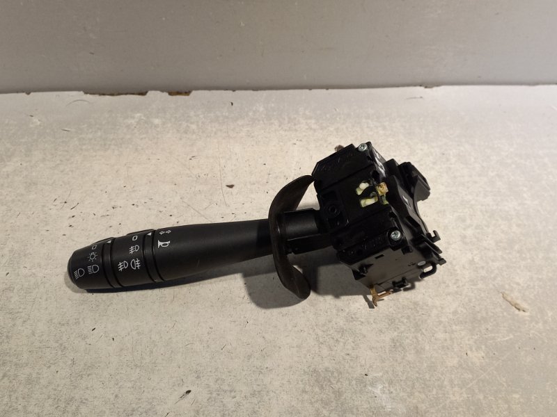 Переключатель подрулевой левый NISSAN TERRANO 2015 F4RB403 681721976R Б/У