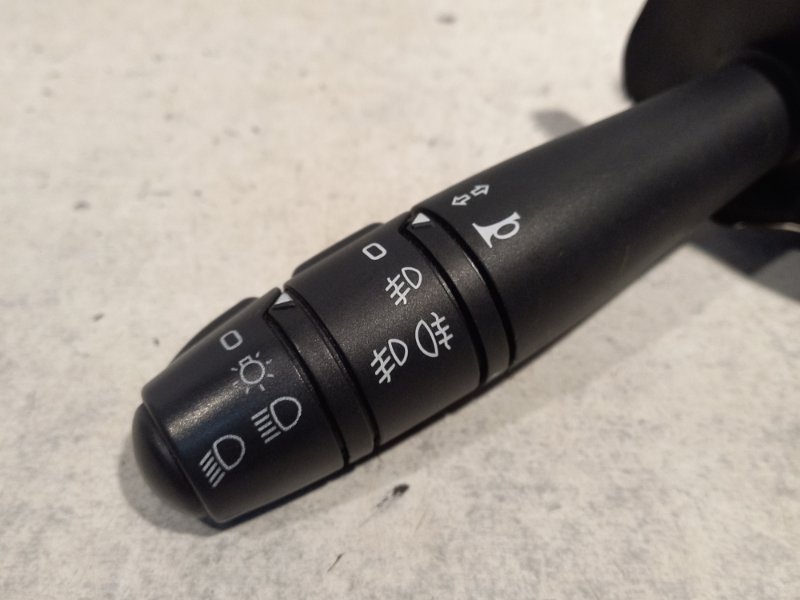 Переключатель подрулевой левый TERRANO 2015 F4RB403