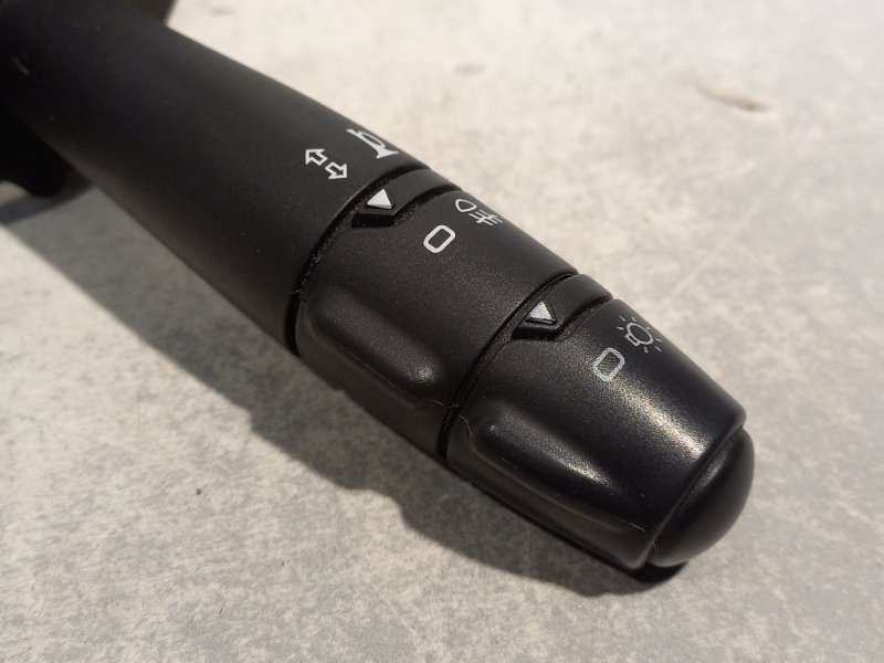 Переключатель подрулевой левый NISSAN TERRANO F4RB403