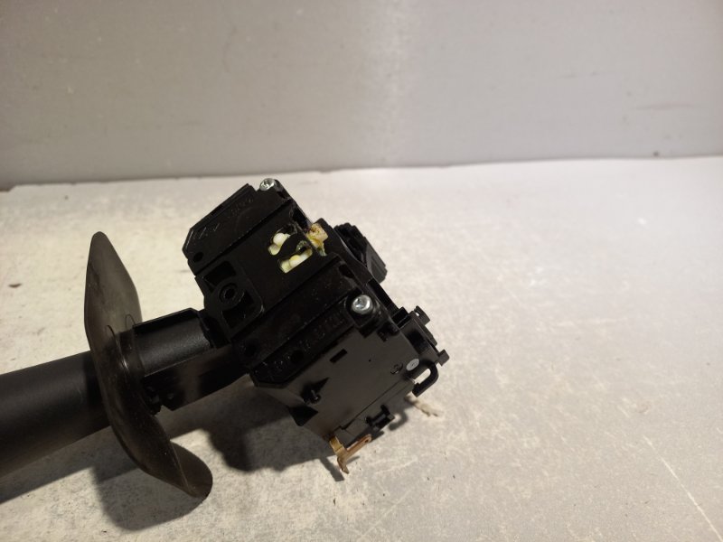Переключатель подрулевой левый TERRANO 2015 F4RB403