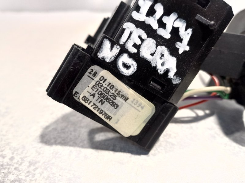 Переключатель подрулевой левый TERRANO 2015 F4RB403