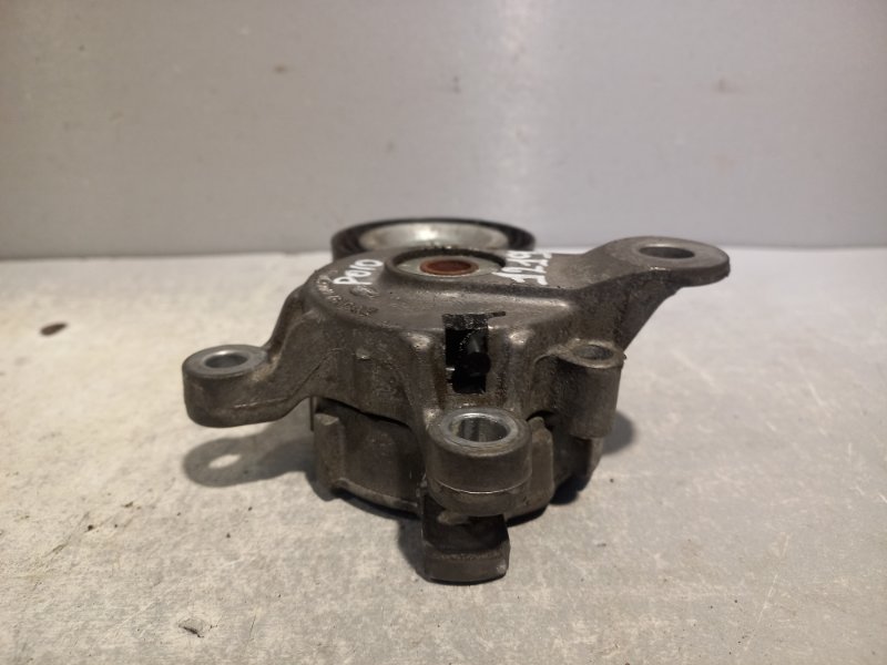 Натяжитель POLO 2013 CFN