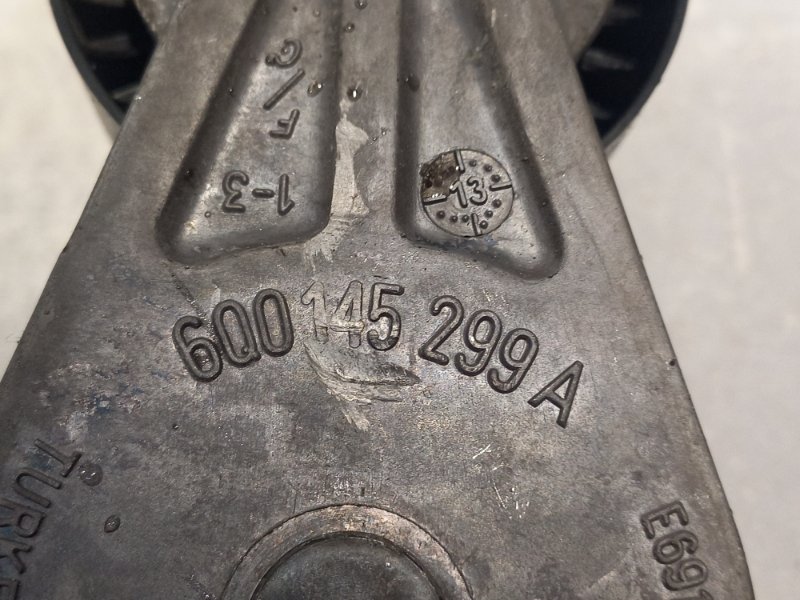 Натяжитель POLO 2013 CFN