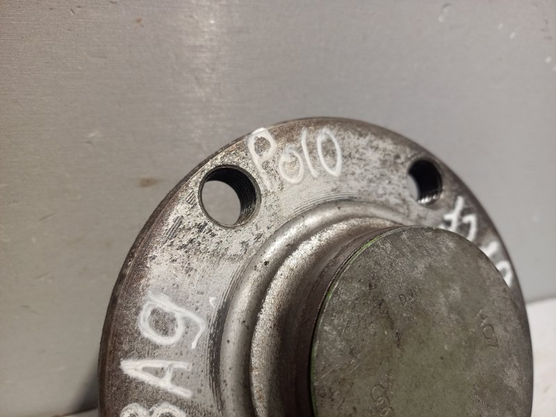 Ступица задняя правая VOLKSWAGEN POLO CFN