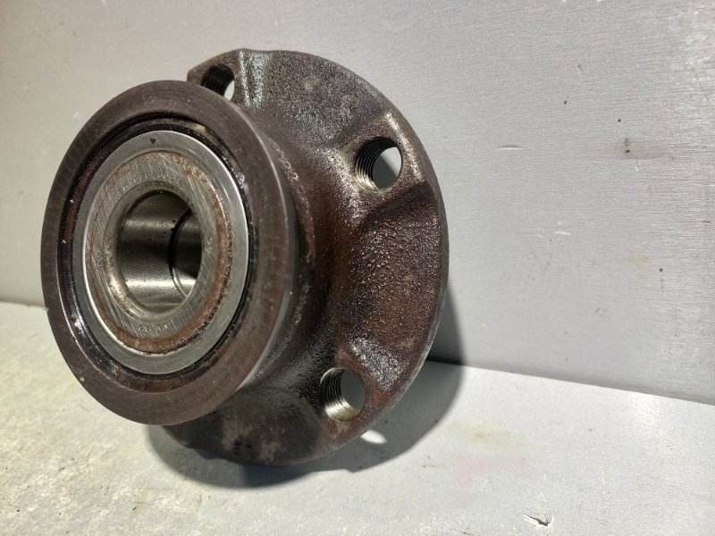 Ступица задняя правая POLO 2013 CFN