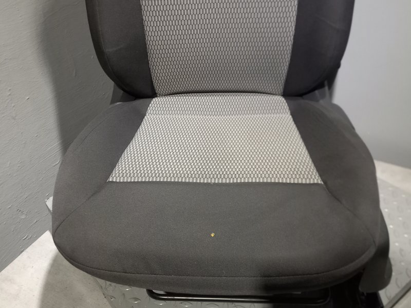 Сиденье переднее VOLKSWAGEN POLO CFN