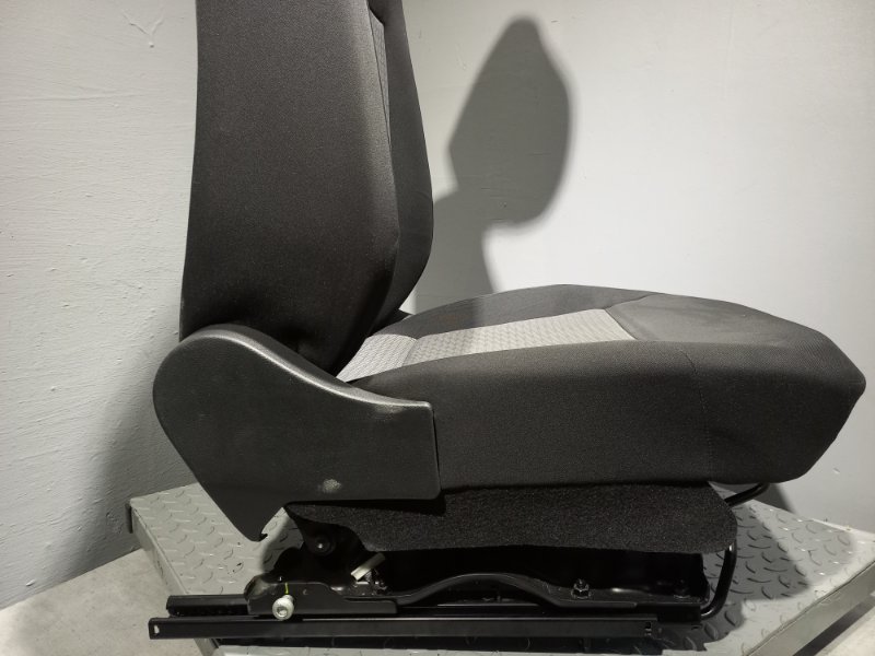 Сиденье переднее POLO 2013 CFN