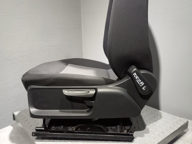 Сиденье переднее POLO 2013 CFN