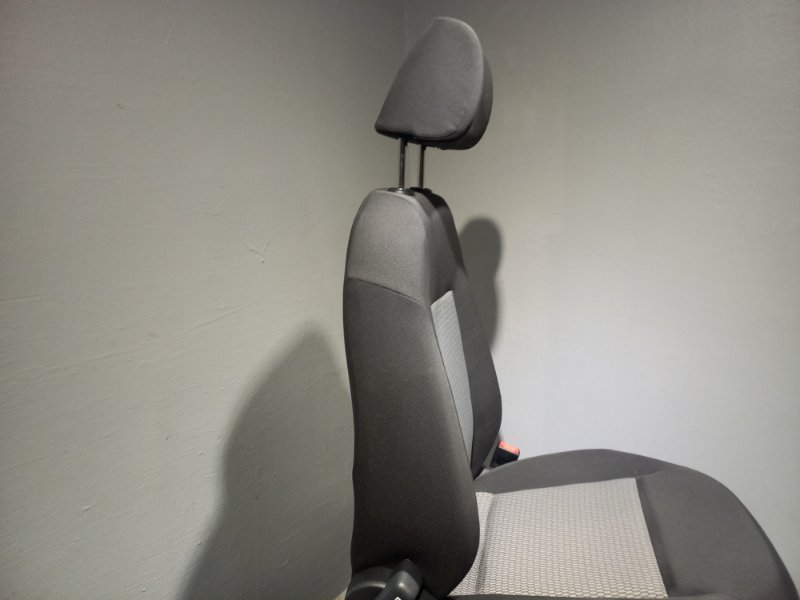 Сиденье переднее POLO 2013 CFN