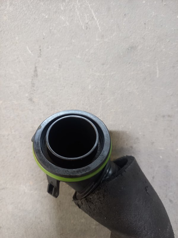 ПАТРУБОК BMW X3 F25 N20B20A ПАТРУБОК BMW X3 F25 N20B20A