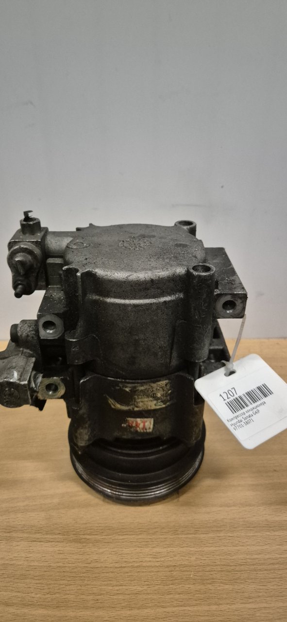 Компрессор кондиционера Hyundai Sonata G4JP 97701-38071 контрактная