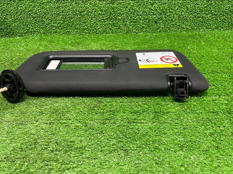 Козырек солнцезащитный правый Coolray 2022 JLH3G15TD