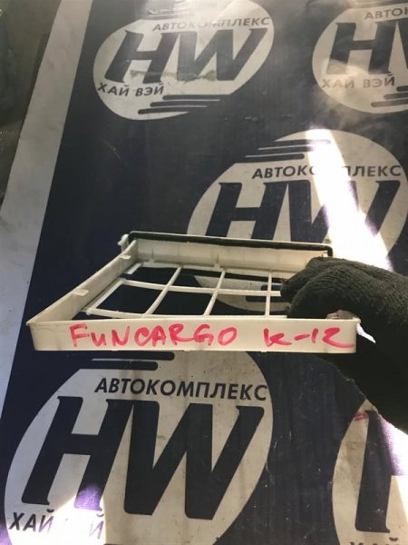 Рамка салонного фильтра Toyota Funcargo NCP20 1NZ 2000 (б/у)