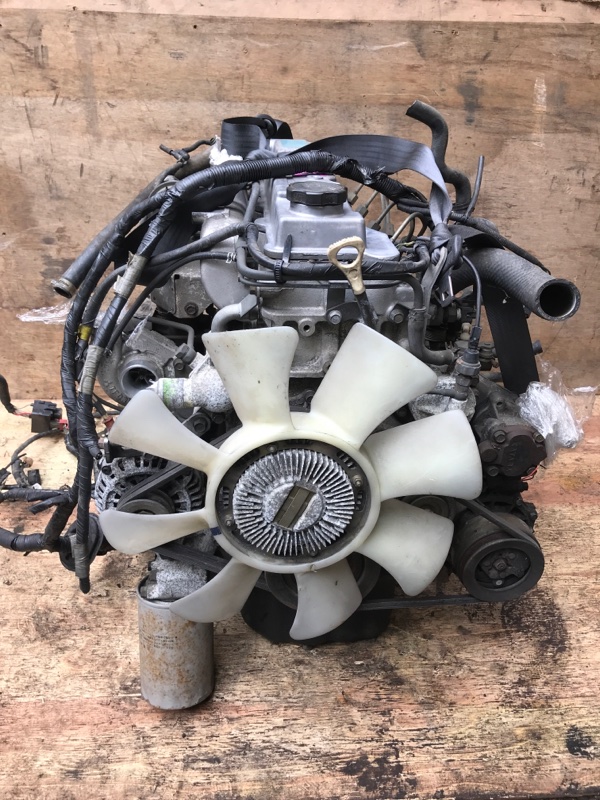 Двигатель Mitsubishi Delica PE8W 4M40 (б/у)