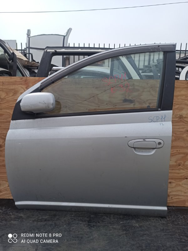 Дверь Toyota Platz SCP11 1SZ передняя левая (б/у)