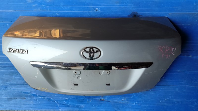 Крышка багажника Toyota Belta SCP92 2SZ (б/у)