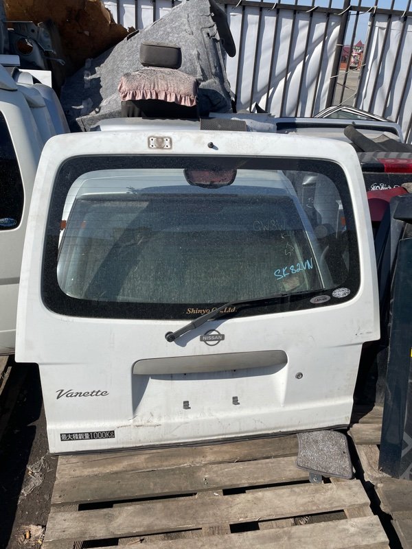 Дверь 5-я Mazda Bongo SK82M F8 (б/у)