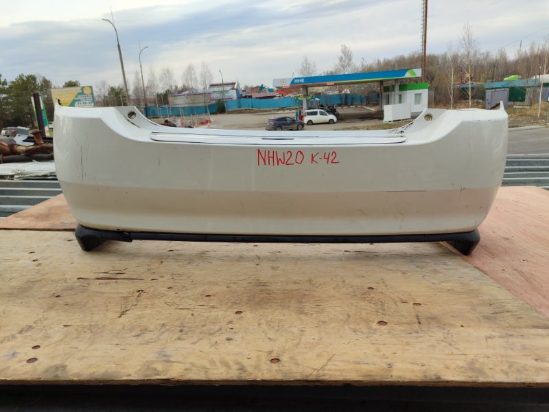 Бампер Toyota Prius NHW20 1NZFXE задний (б/у)