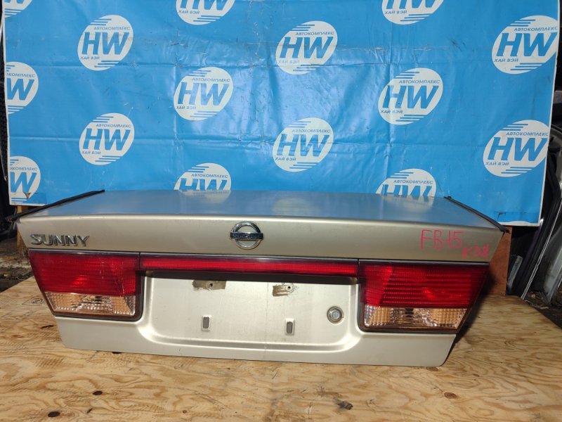 Крышка багажника Nissan Sunny FB15 QG15 (б/у)