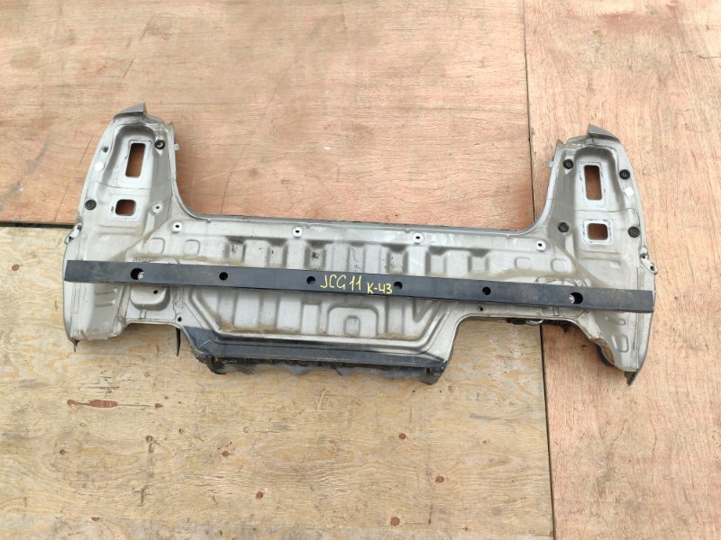 Rear cut Toyota Progres JCG11 2JZFSE (б/у)