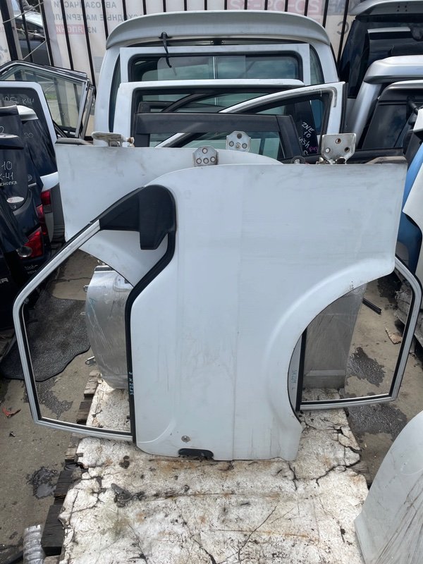 Дверь Mazda Bongo SK22M R2 передняя правая (б/у)