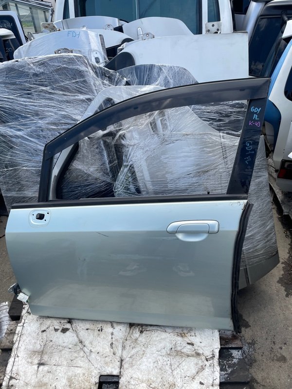 Дверь Honda Fit GD1 L13A передняя левая (б/у)