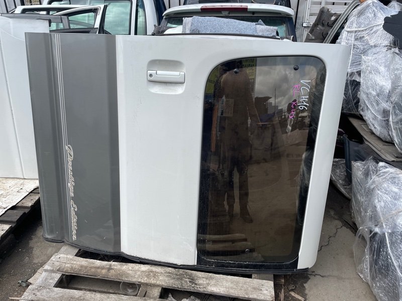 Дверь Toyota Grand Hiace VCH16 5VZ задняя левая (б/у)