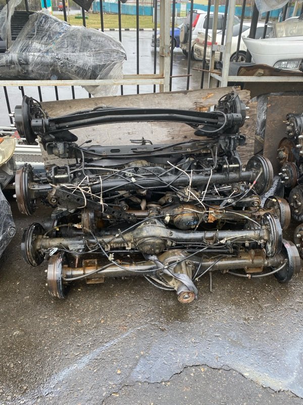 Мост Mitsubishi Pajero Io H76W 4G93 задний (б/у)