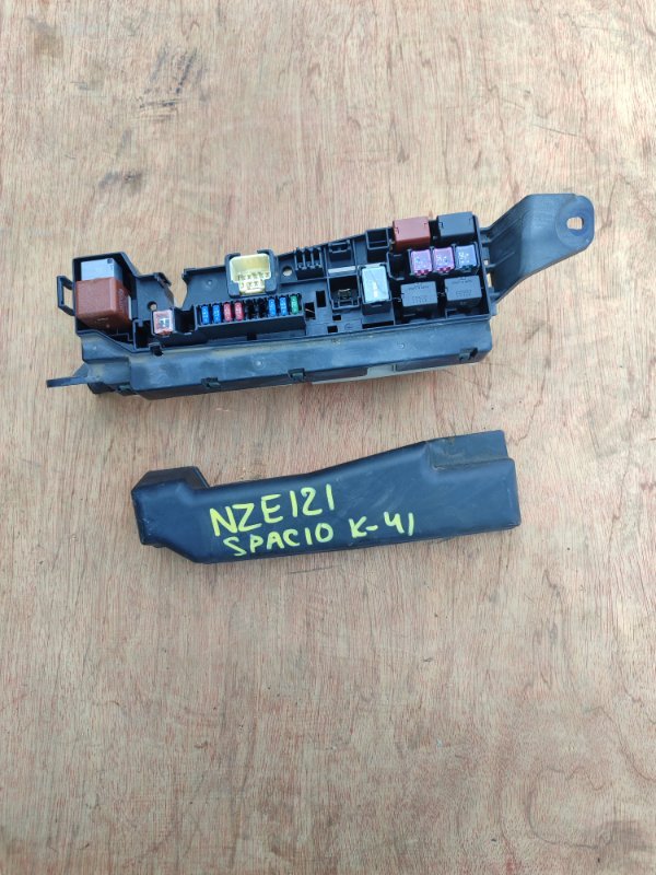Блок предохранителей Toyota Corolla Spacio NZE121 1NZ (б/у)