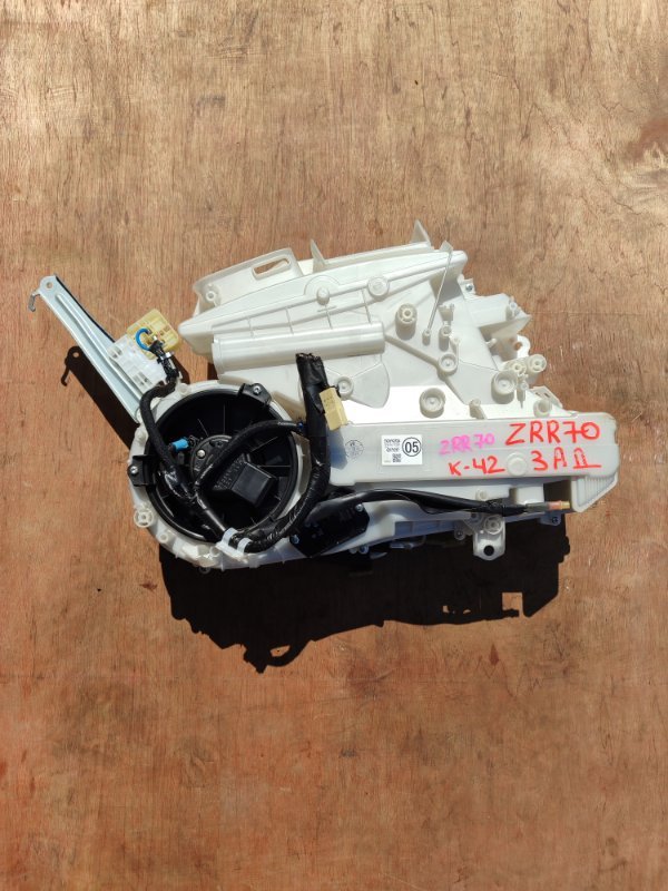 Радиатор печки Toyota Noah ZRR70 3ZRFE (б/у)