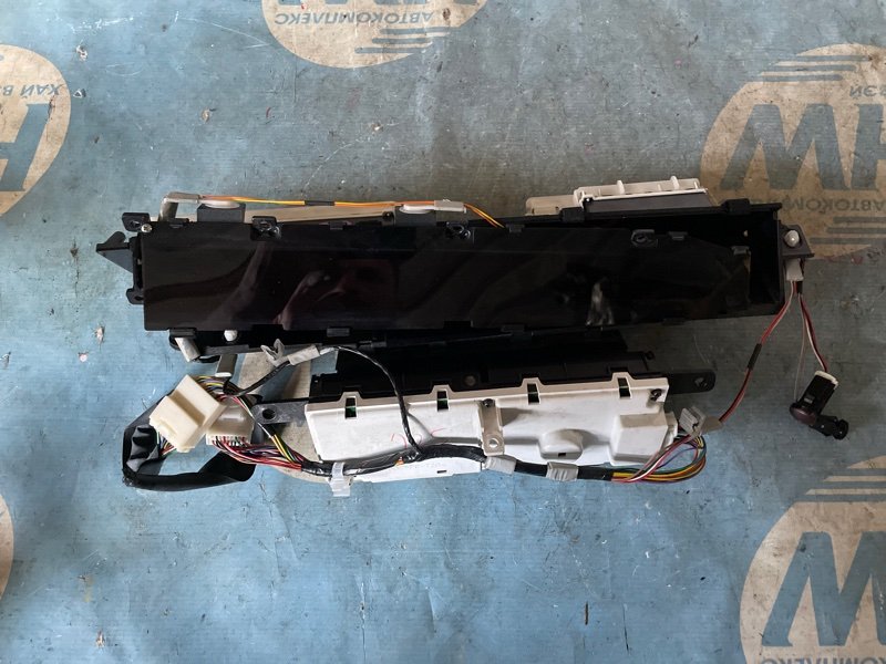 Панель приборов Toyota Prius NHW20 1NZFXE (б/у)