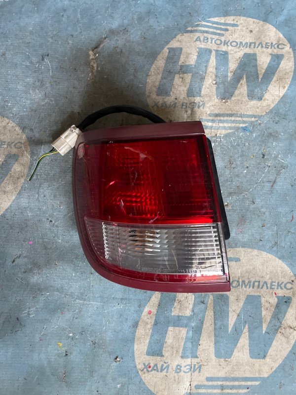 Стоп Nissan Expert VW11 QG18 левый (б/у)