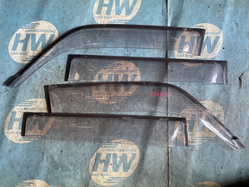 Ветровик Mitsubishi Pajero Io H76W 4G93 (б/у)