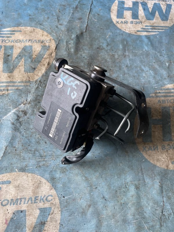 Блок ABS Toyota Passo KGC10 1KR (б/у)