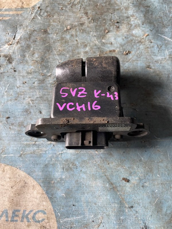 Датчик расхода воздуха Toyota Grand Hiace VCH16 5VZ (б/у)